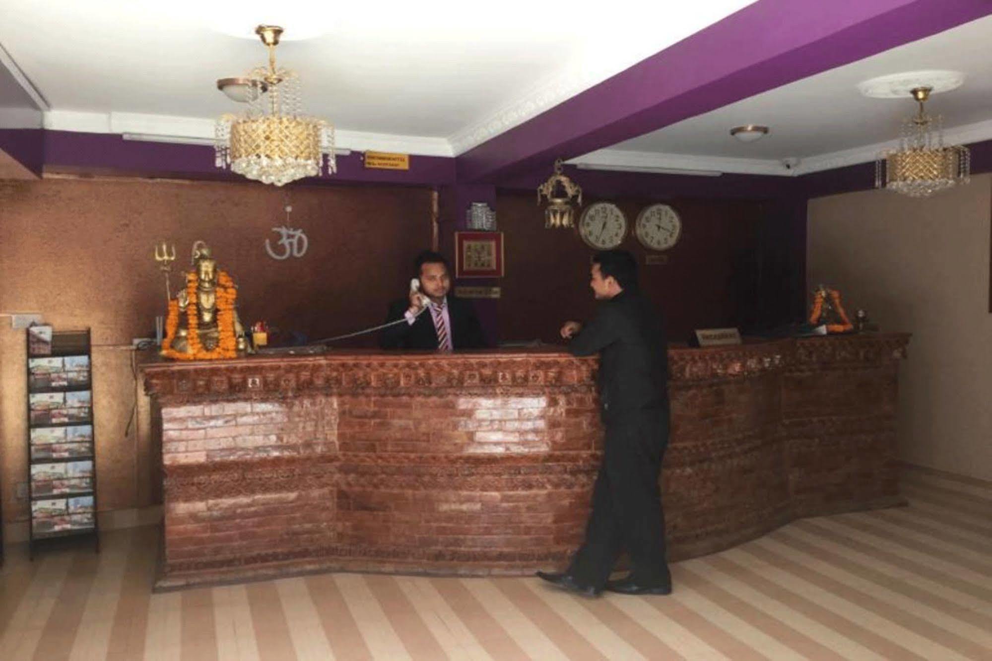 Shiva Shankar Hotel Pashupatināth エクステリア 写真